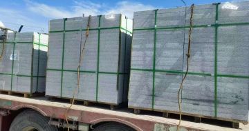 西安 芝麻白花岗岩地铺石装车日常