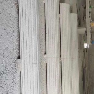 西安 花岗岩厂家带你看白麻花岗岩门楼大柱柱皮