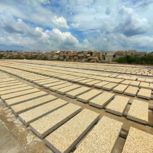 西安 黄金麻荔枝面花岗岩石材地铺石防护中