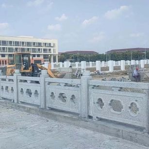 西安 白麻花岗岩荔枝面河道栏杆