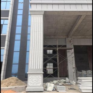 西安 芝麻白光面花岗岩门楼大柱（罗马柱）配雕花底座