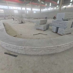 西安 芝麻白异形坐凳，自然面光面弧形加工