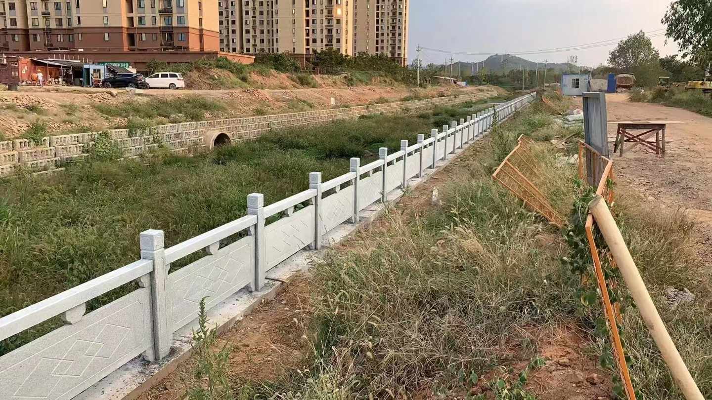 西安 白麻河道栏杆效果展示图