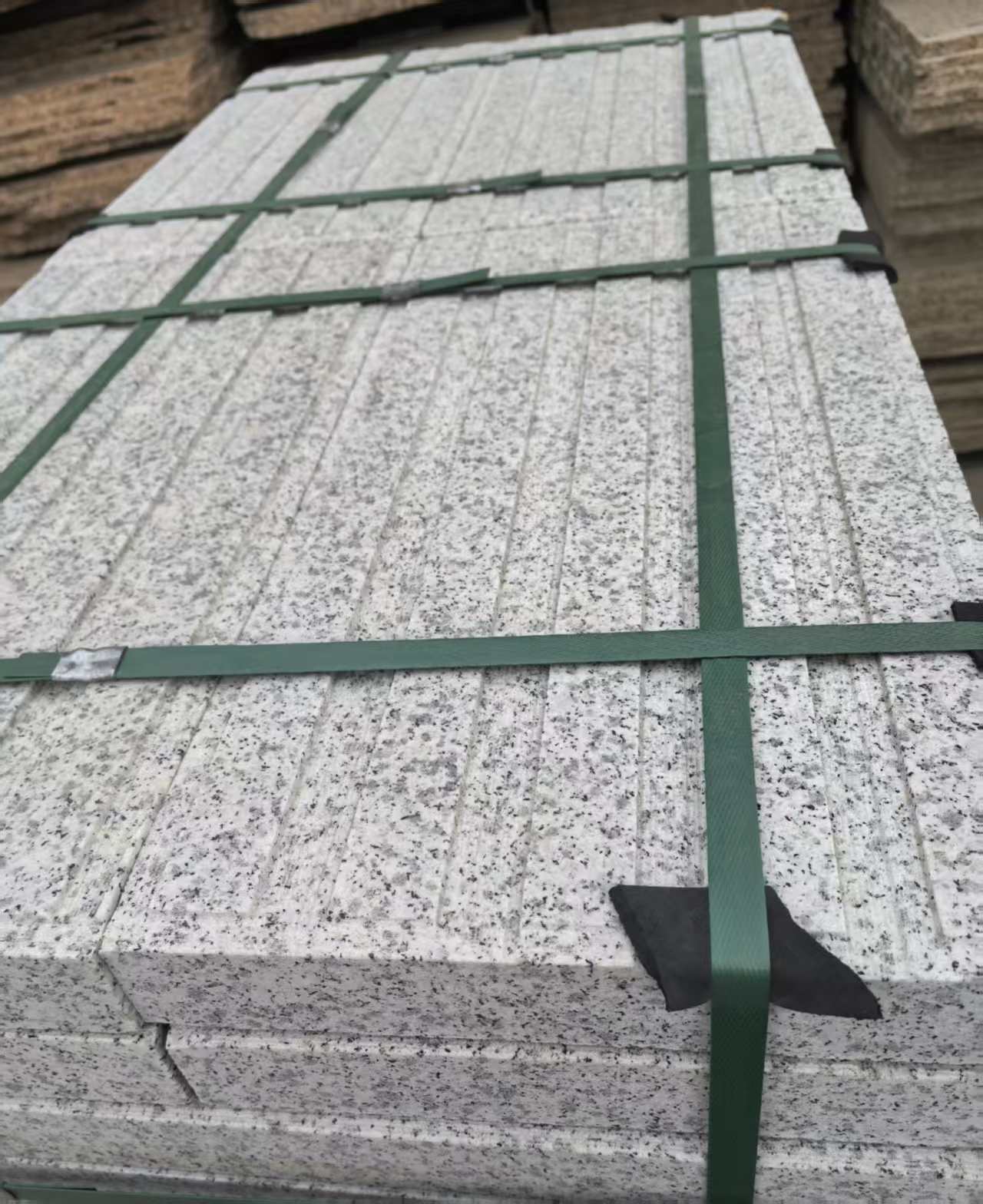 西安 白麻花岗岩直行盲道石，盲条，地铺石