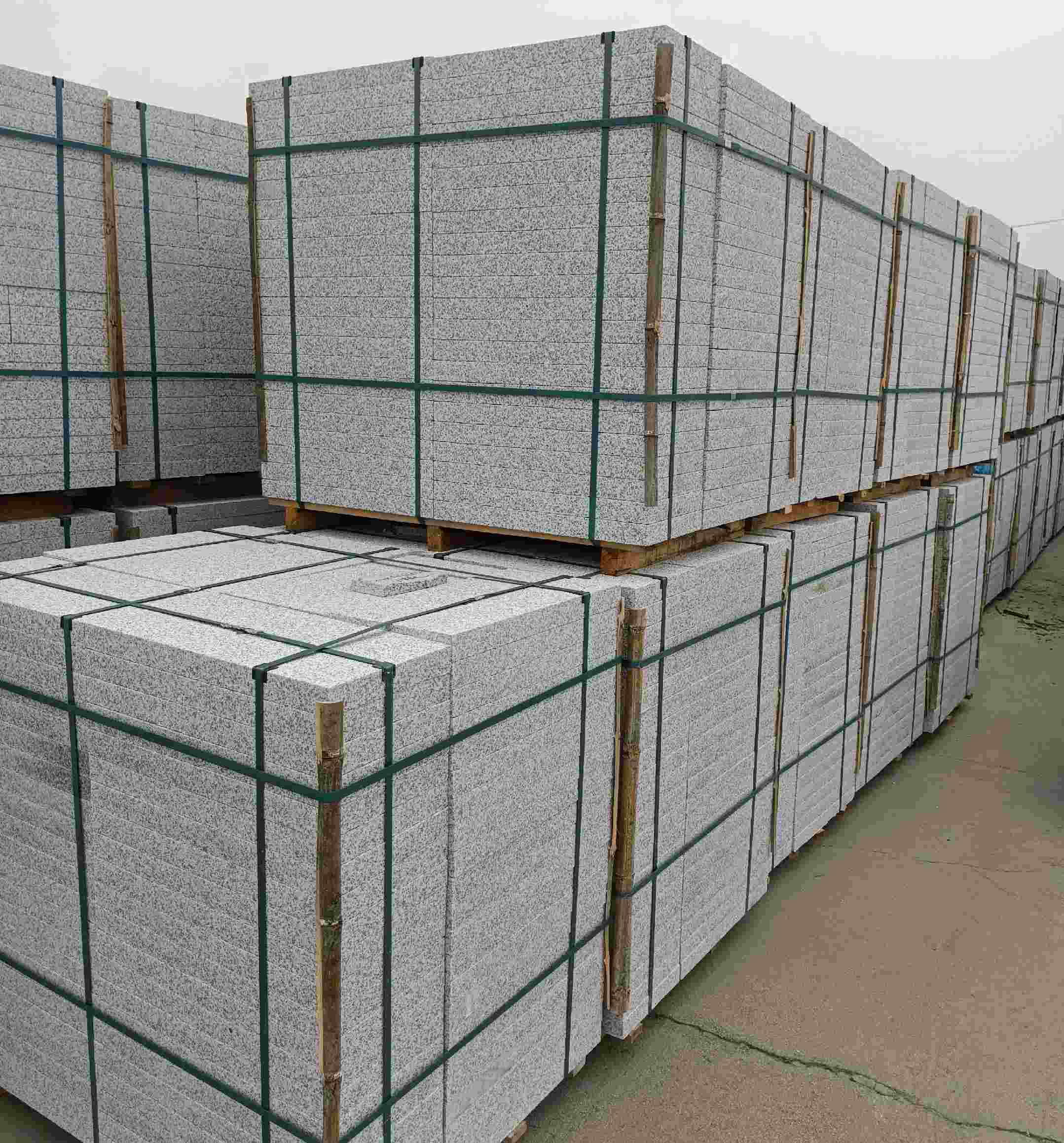 西安 白麻花岗岩石材荔枝面地铺石（300*600*50）