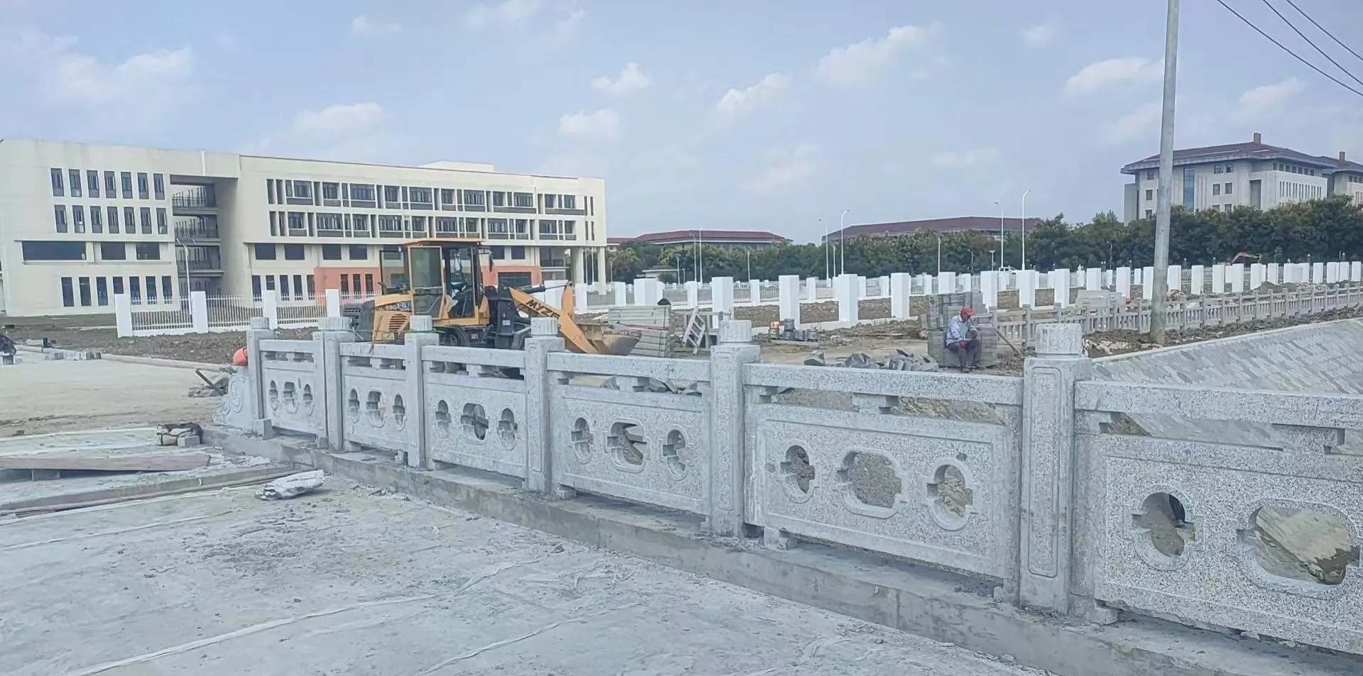 西安 白麻花岗岩荔枝面河道栏杆