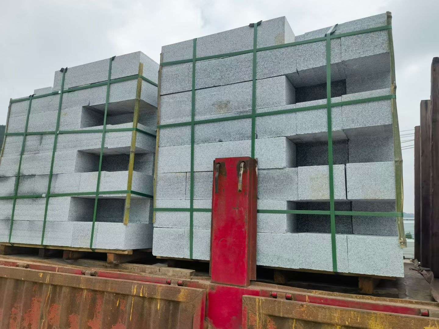 西安 芝麻白花岗岩路沿石，平石，路侧石，马路牙子，路缘石，立缘石，平缘石等