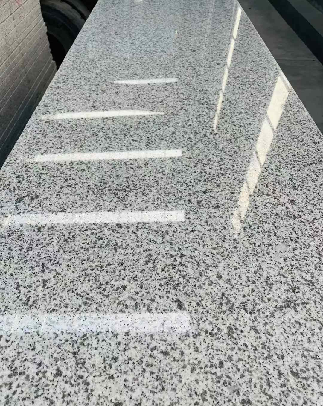 西安 白麻花岗岩光面毛板