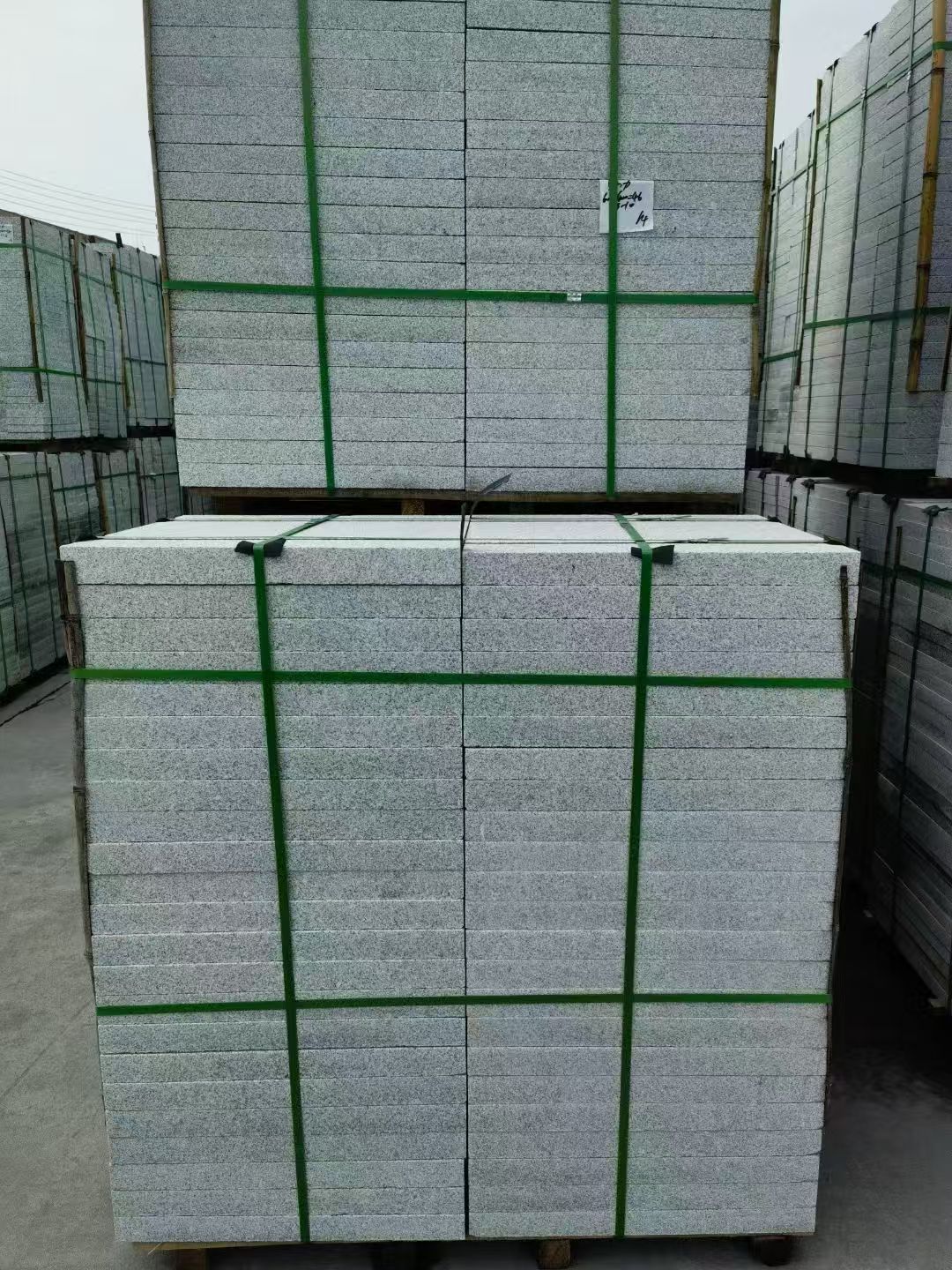 西安 芝麻白火烧，园林广场市政工程地铺石，1.8~5.0厚均有现货