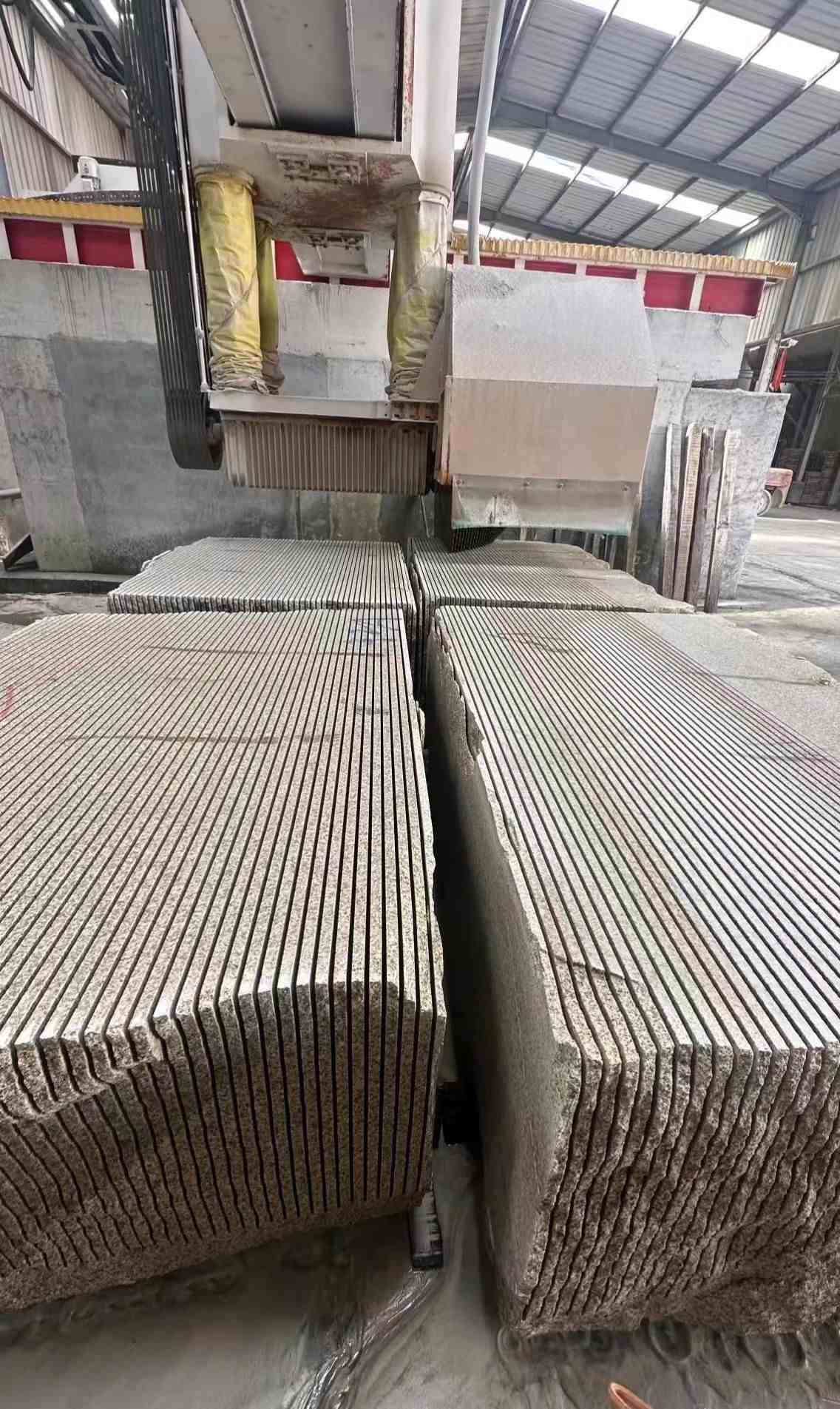 西安 车间生产日常，黄金麻白麻花岗岩