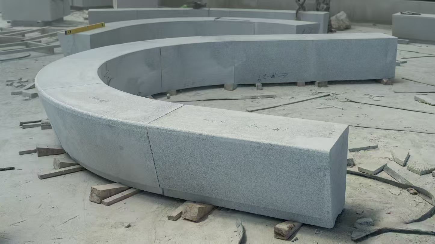 西安 芝麻白花岗岩光面弧形坐凳